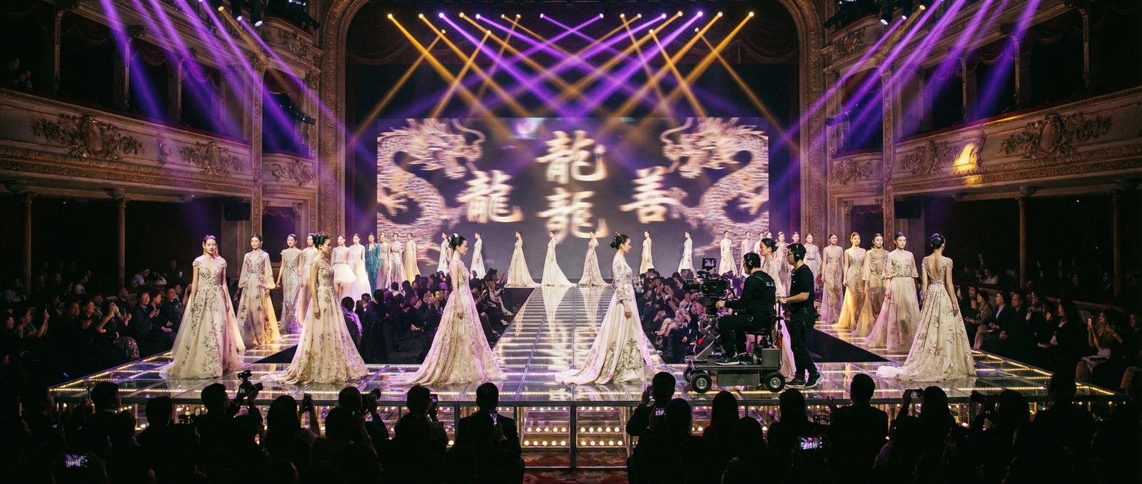 网红主播红毯走秀传媒全景